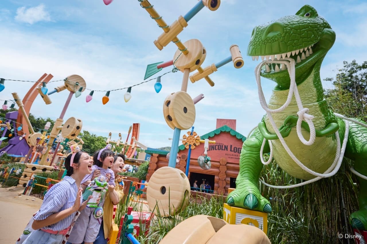 Hong Kong Disneyland Park Ticket - image 49